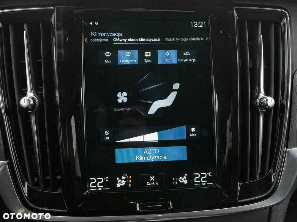 Volvo V90 Cross Country - 25