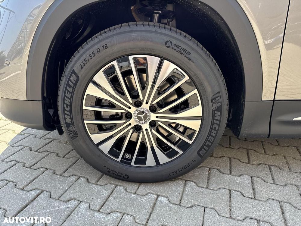 Mercedes-Benz EQB - 16