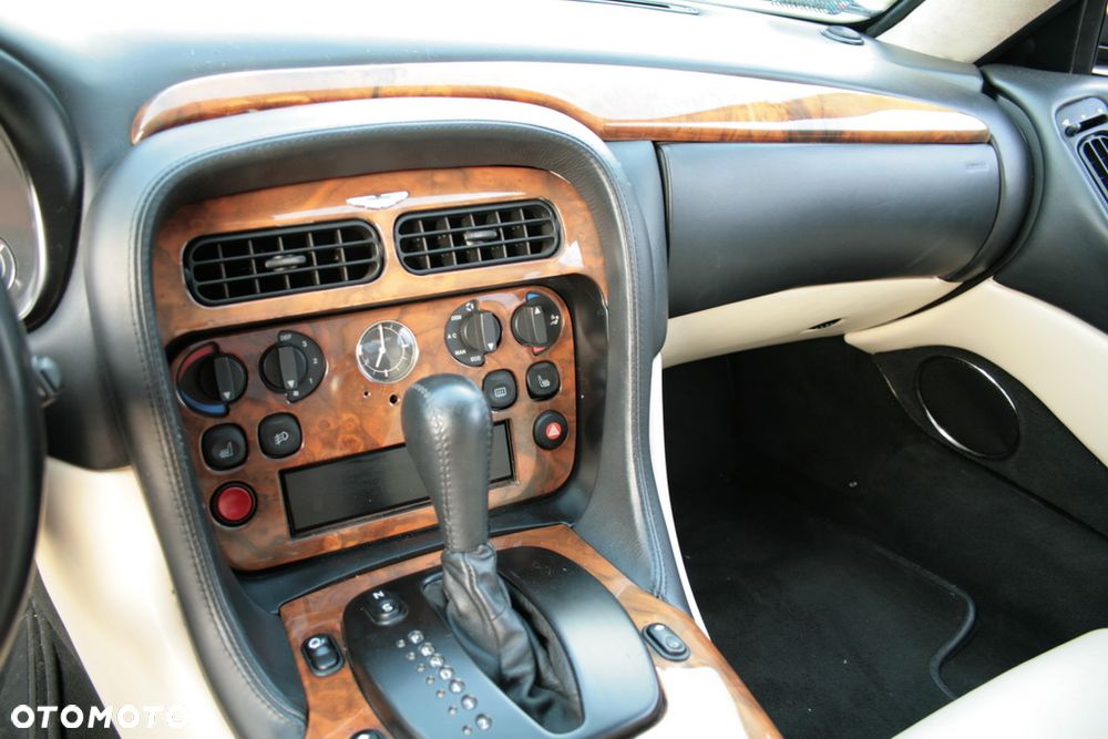 Aston Martin DB7 - 6