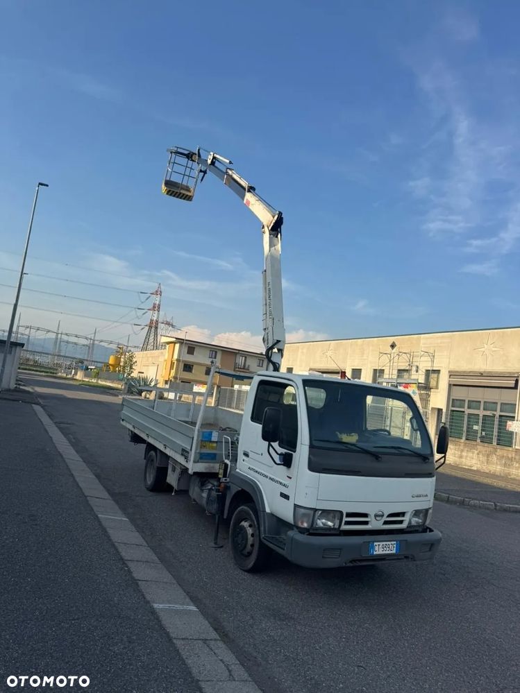Nissan Cabstar 35.13 Skrzynia 4.20 M + HDS 1.8 Tony ! Zwyżka 10.2 Metra ! Pilot ! Super Stan  * - 2