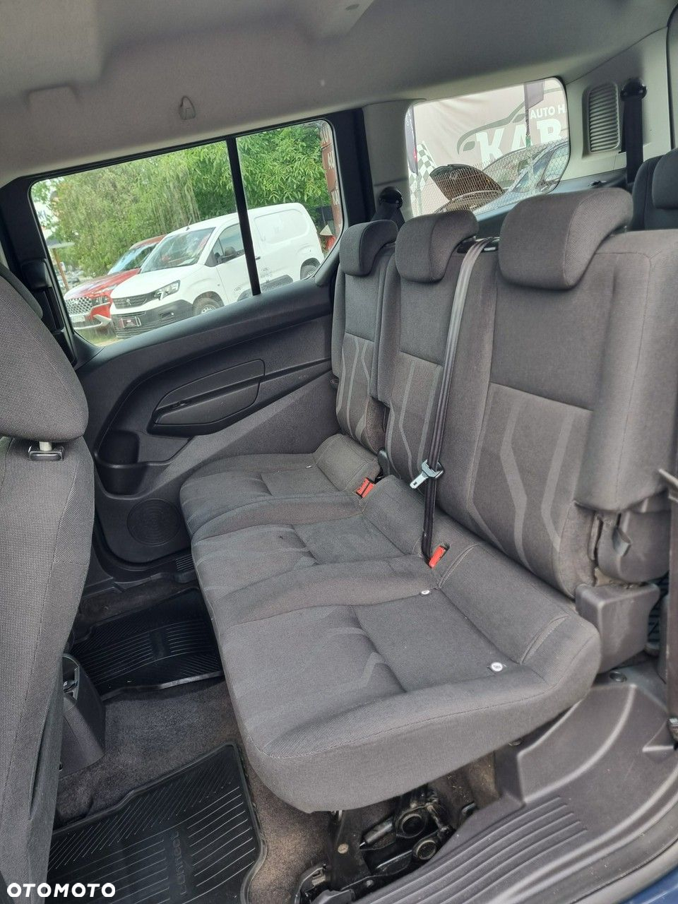 Ford Tourneo Connect Grand - 13