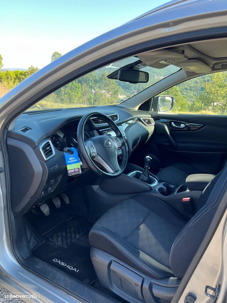 Nissan Qashqai 1.5 dCi N-Connecta 18 - 13