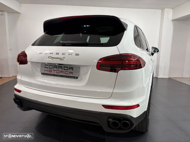 Porsche Cayenne S E-Hybrid Platinum Edition - 16