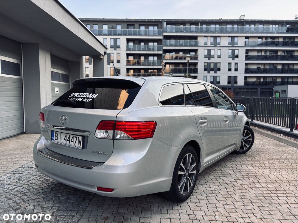 Toyota Avensis 1.8 Sol NAVI - 7