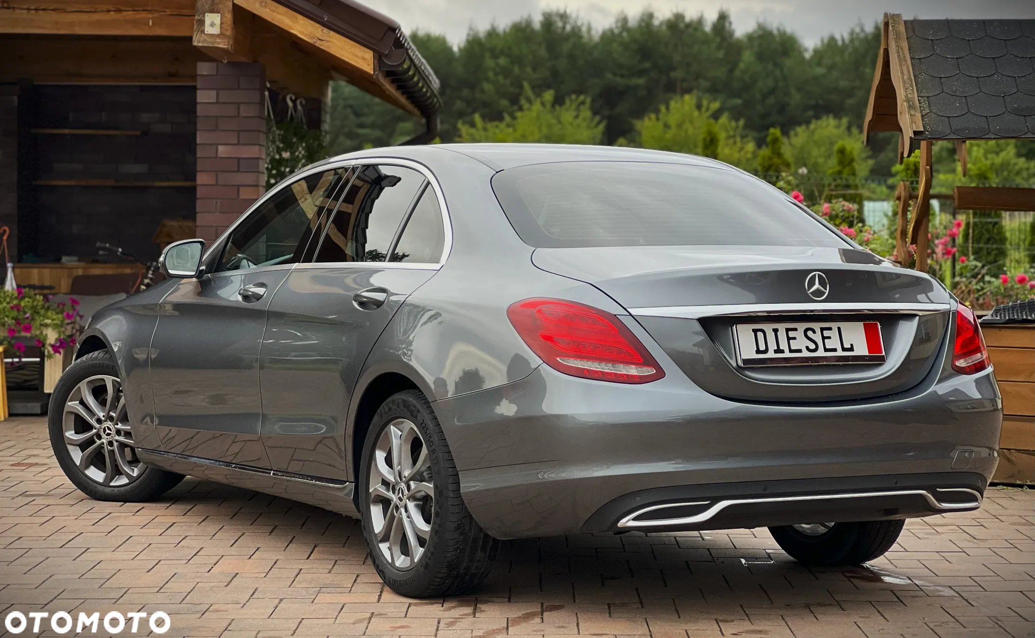 Mercedes-Benz Klasa C 180 (BlueTEC) d 7G-TRONIC Avantgarde - 4
