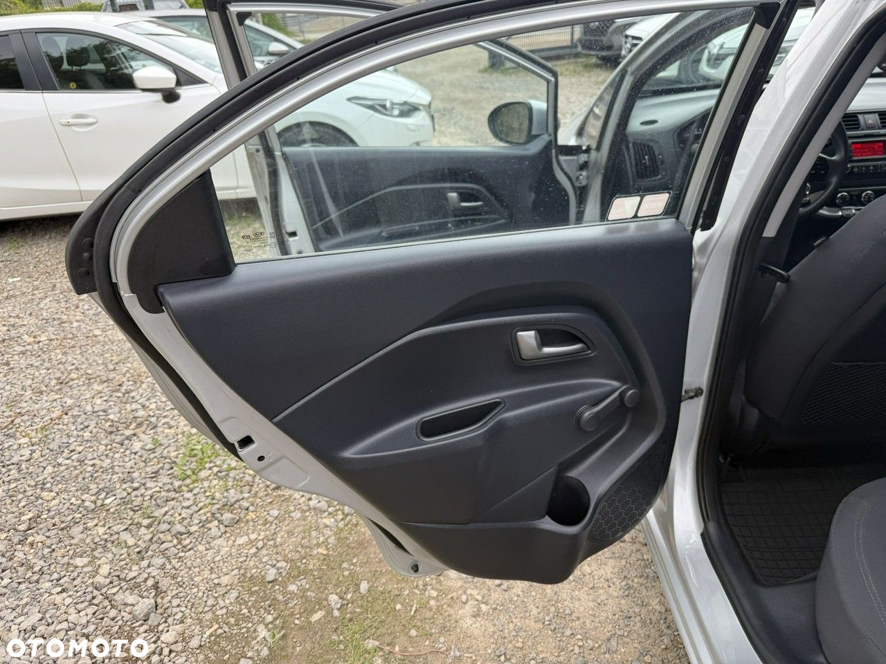 Kia Rio - 13