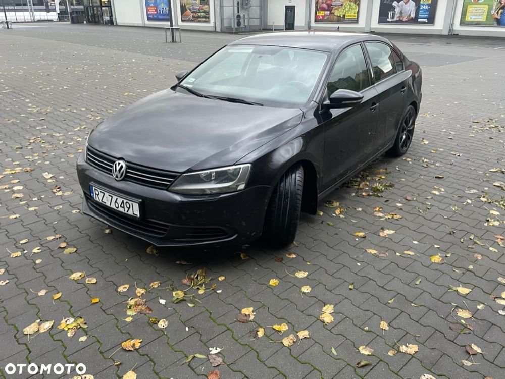 Volkswagen Jetta 1.6 TDI Trendline Optimum - 4