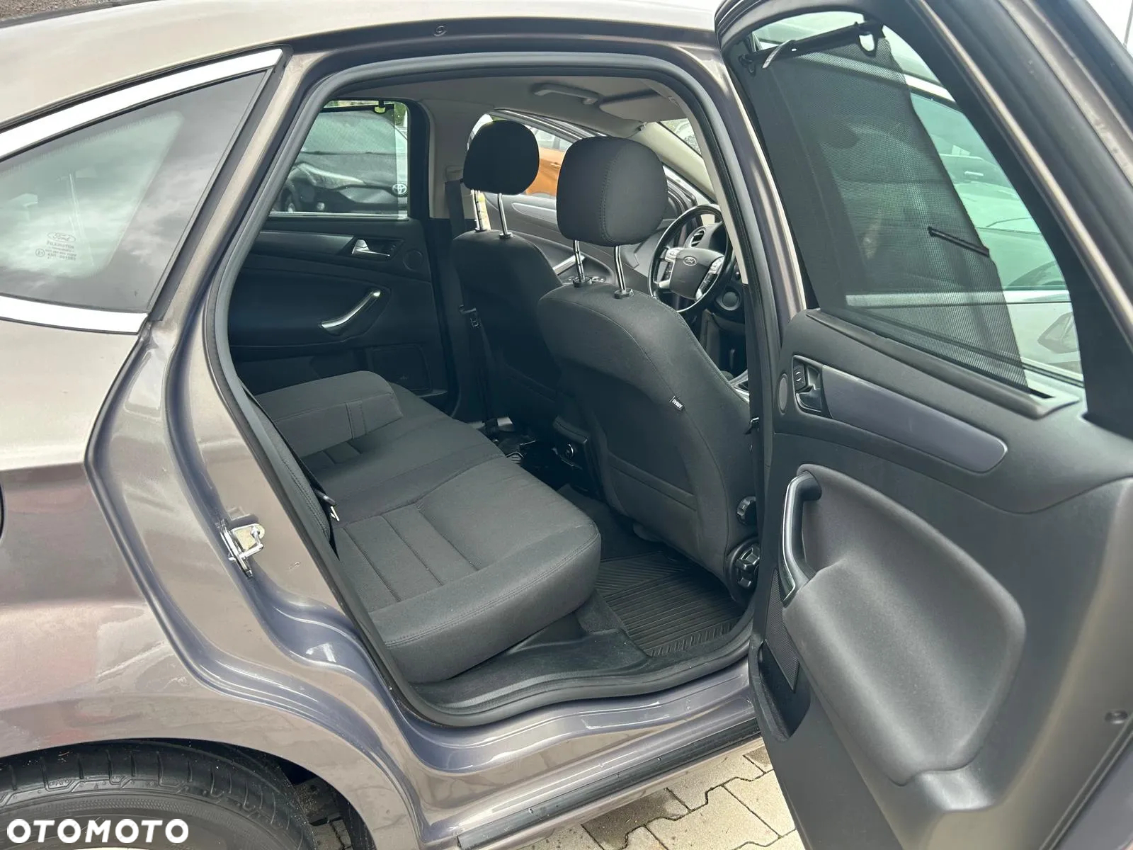 Ford Mondeo 1.6 T Silver X Plus - 19