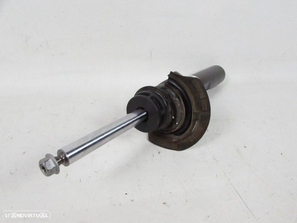 Amortecedor Direito/Frente Seminovo/ Original BMW X2 (F39) 31316883932 - 2