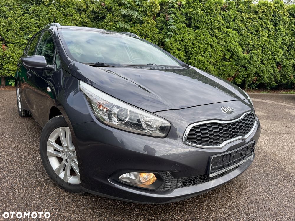 Kia Ceed 1.6 CRDi 128 ISG Fifa World Cup Edition - 26