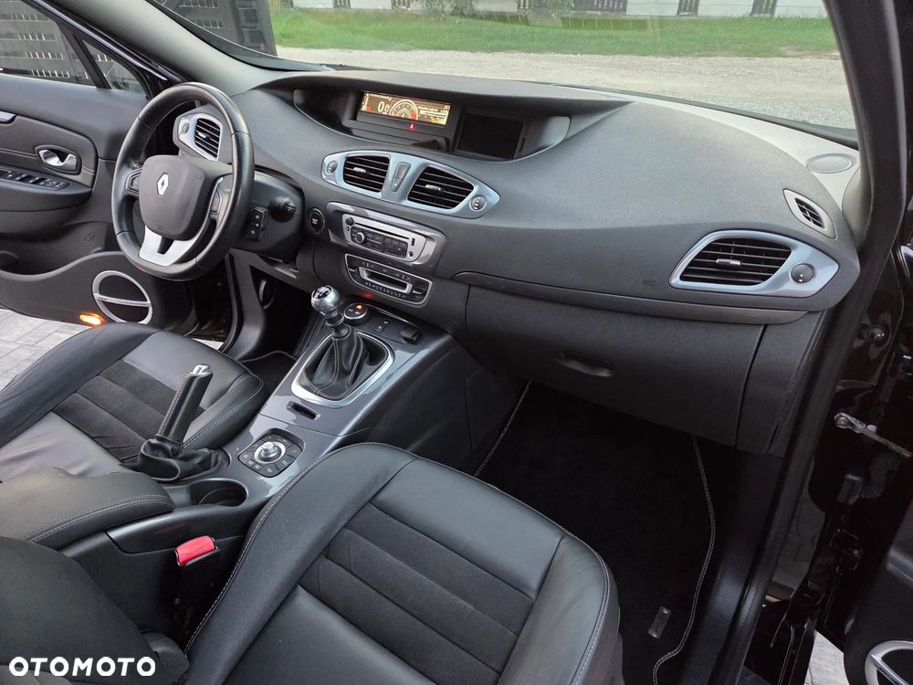 Renault Scenic Energy TCe 130 S&S Xmod Bose Edition - 21