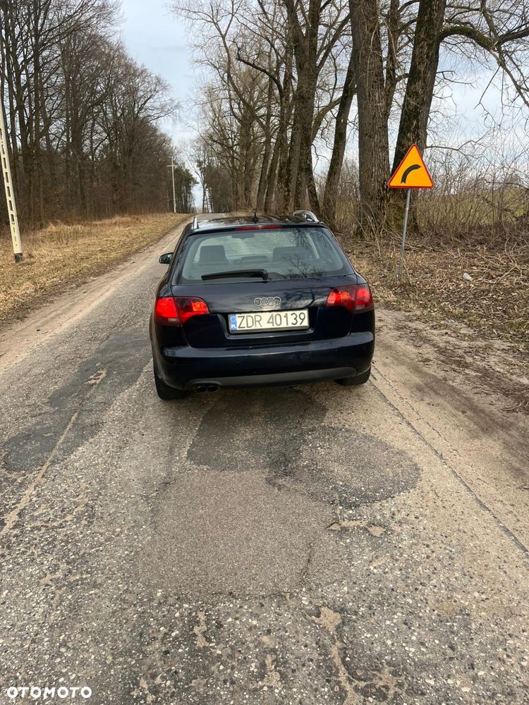 Audi A4 Avant - 4