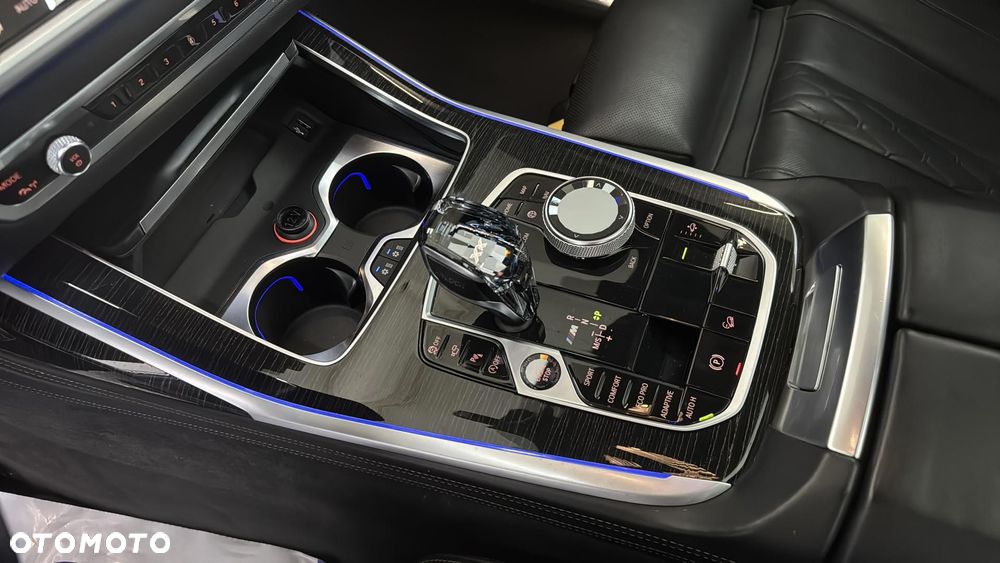 BMW X7 M50d sport - 16