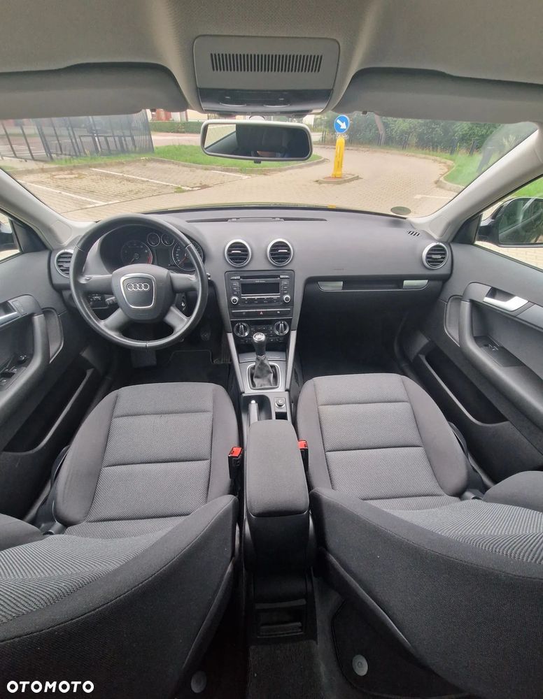Audi A3 Sportback 1.6 Attraction - 9