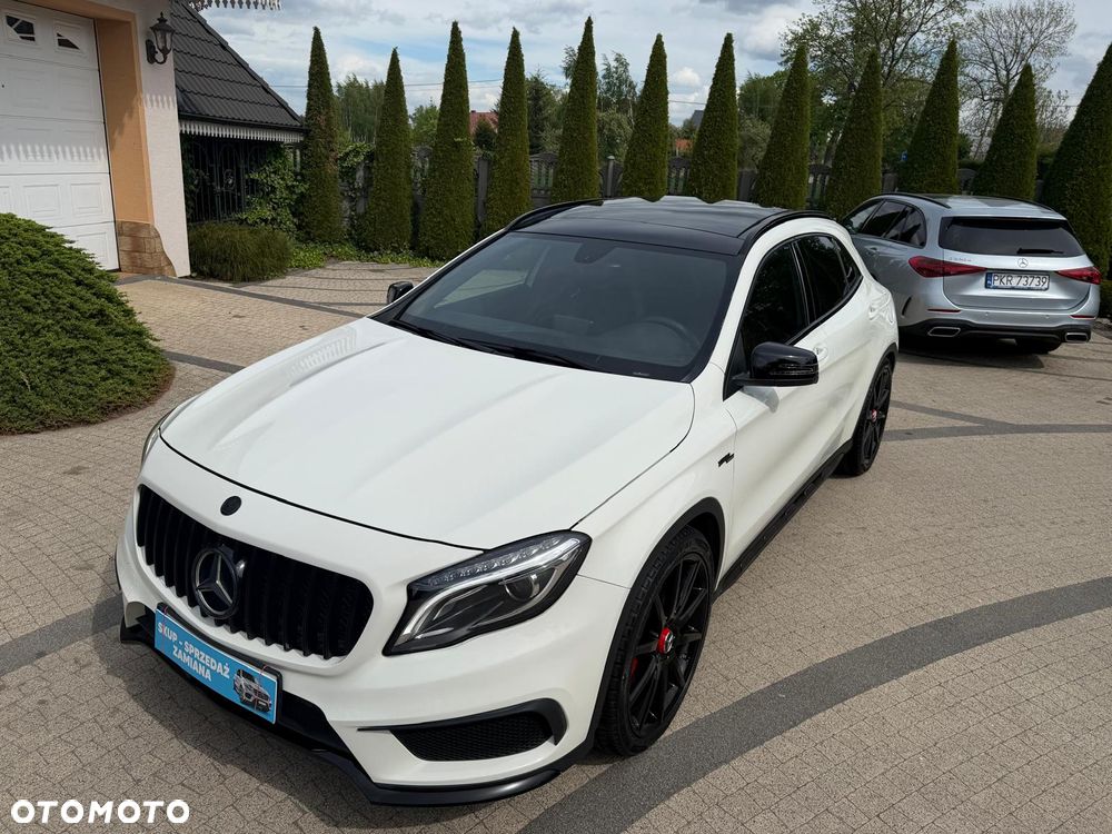 Mercedes-Benz GLA 45 AMG 4Matic 7G-DCT - 14