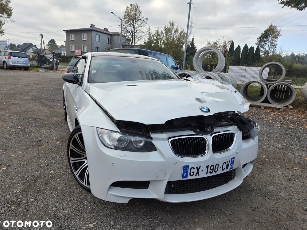 BMW M3 2011 photo 2