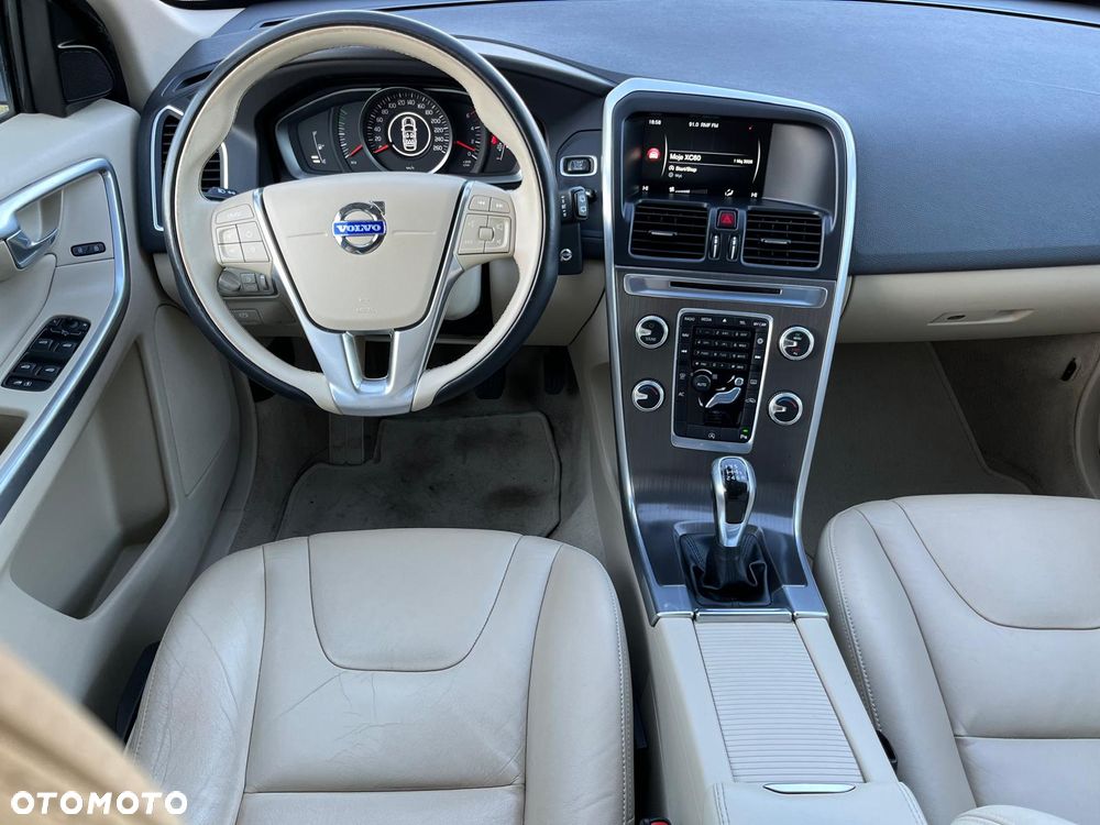 Volvo XC 60 D4 Momentum - 18