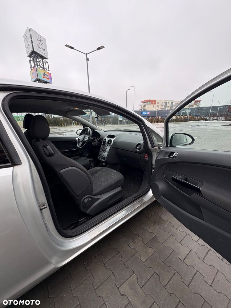Opel Corsa ver-1-2-16v-ecoflex-satellite - 10