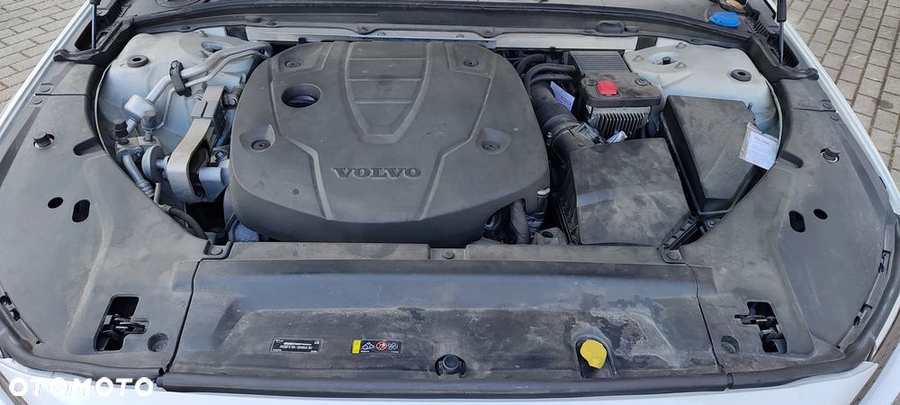 Volvo S90 D4 R-Design - 9