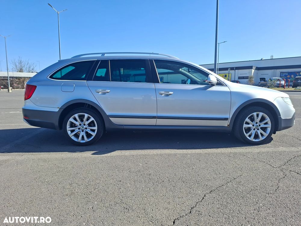 Skoda Superb 2.0 TDI 4X4 Ambition - 6