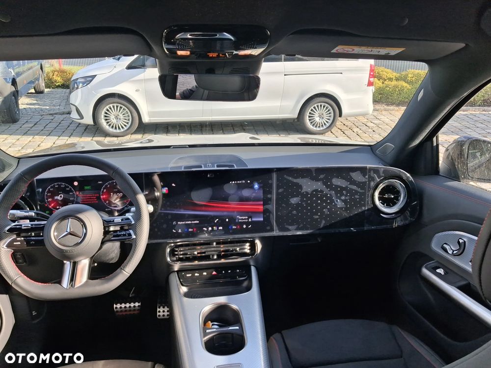 Mercedes-Benz GLB 200 mHEV 8G-eDCT - 10