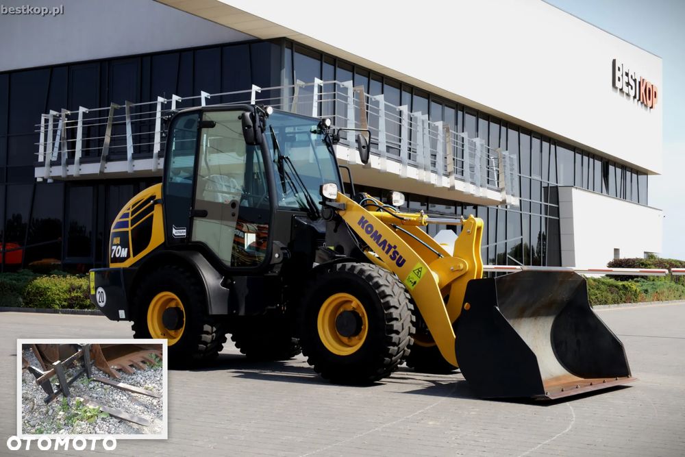 Komatsu WA70M-8 - 1