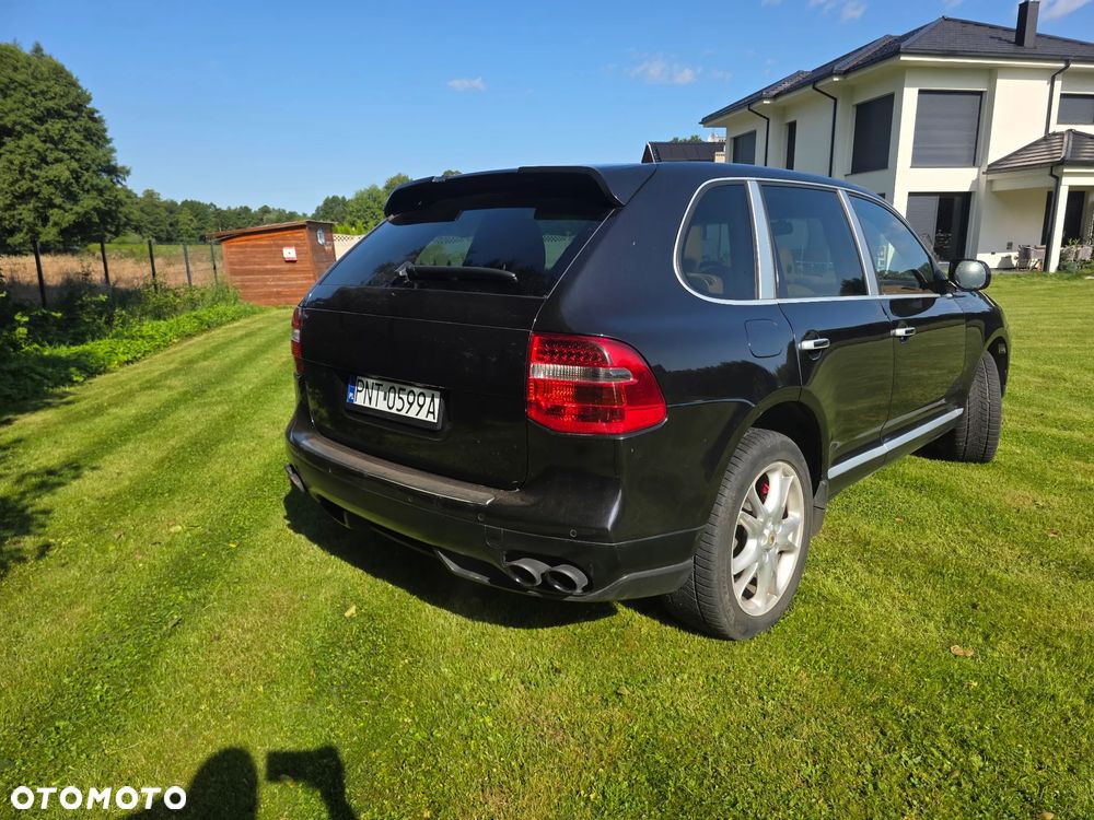 Porsche Cayenne Turbo - 7