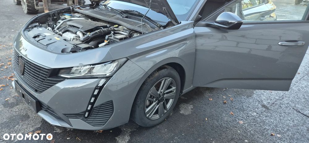 Peugeot 308 1.2 PureTech Allure S&S EAT8 - 34