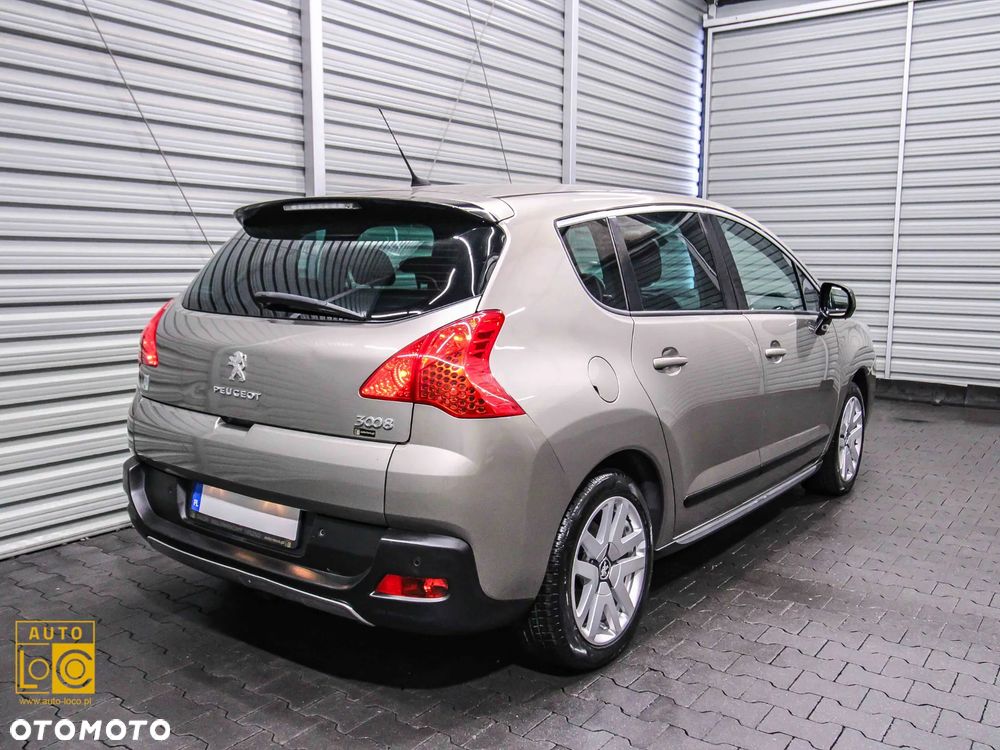Peugeot 3008 HDi 160 Automatik Allure - 8