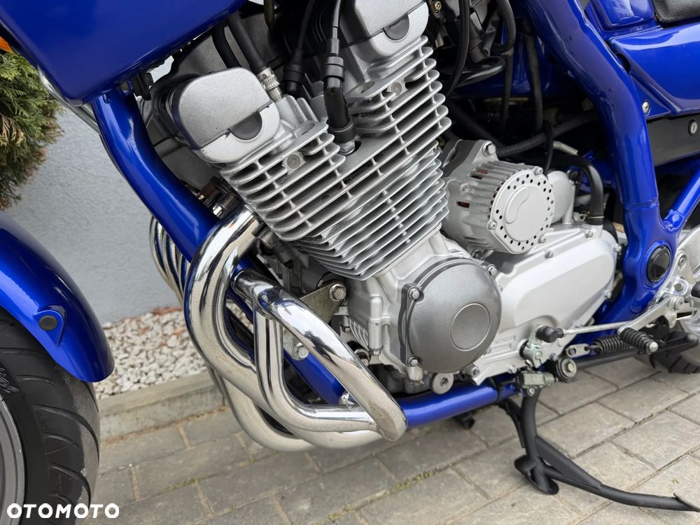 Yamaha XJ - 37