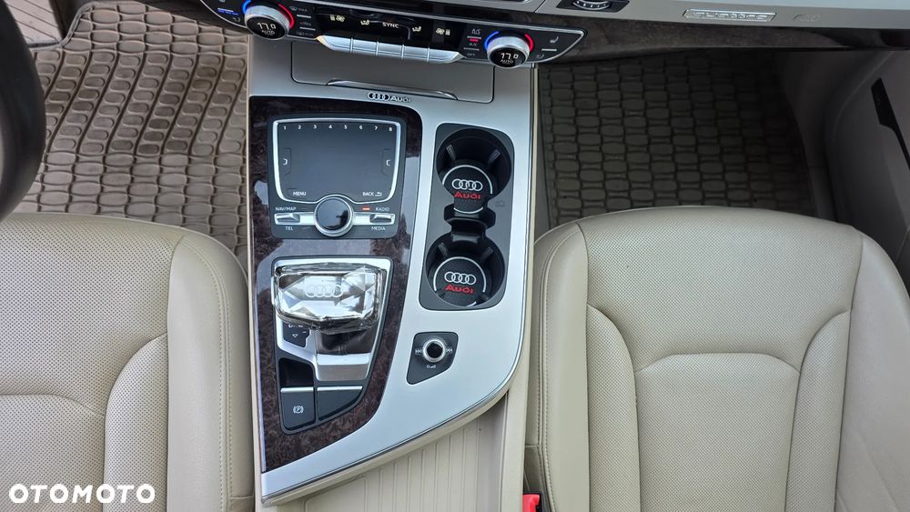 Audi Q7 3.0 TFSI Quattro Tiptronic - 22