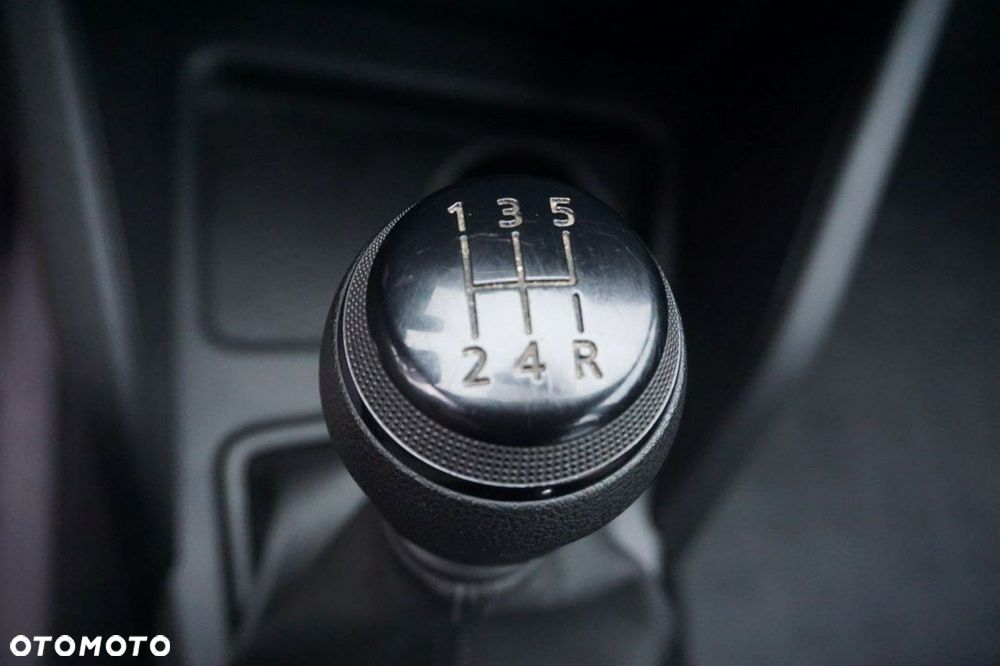 Dacia Duster 1.6 SCe Essential - 21