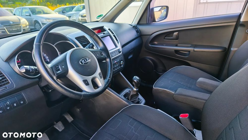 Kia Venga - 17