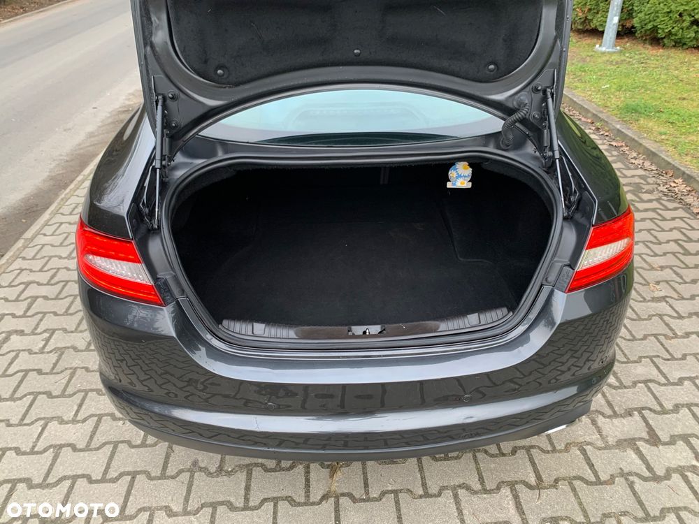 Jaguar XF 2.2 D Premium Luxury - 19