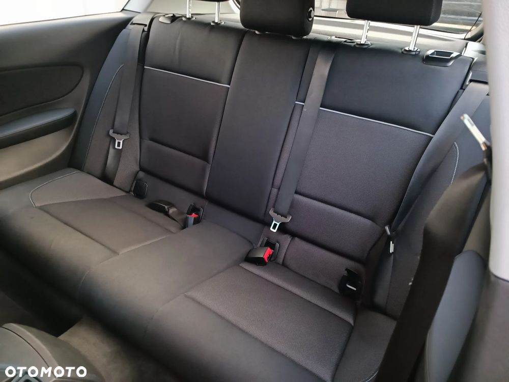 BMW Seria 1 118d DPF Edition Lifestyle - 21