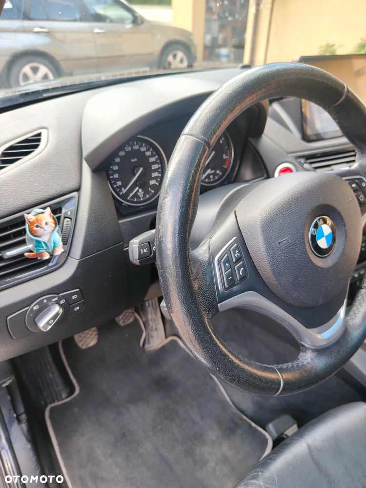BMW X1 xDrive18d - 28