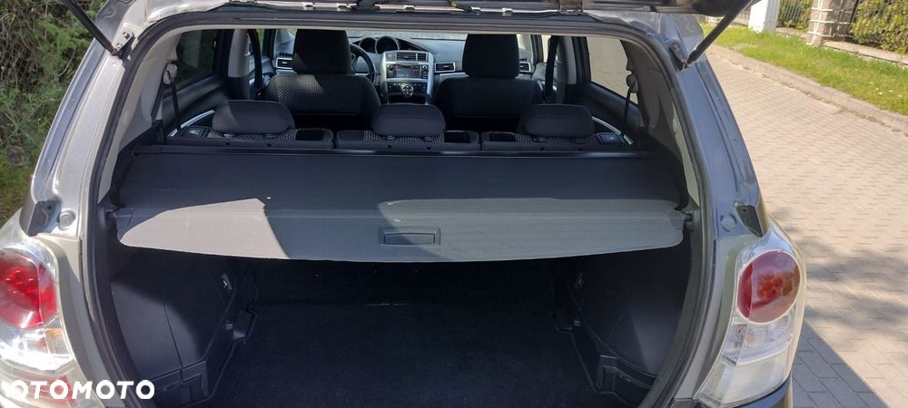 Toyota Verso 2.0 D-4D 5-Sitzer - 10
