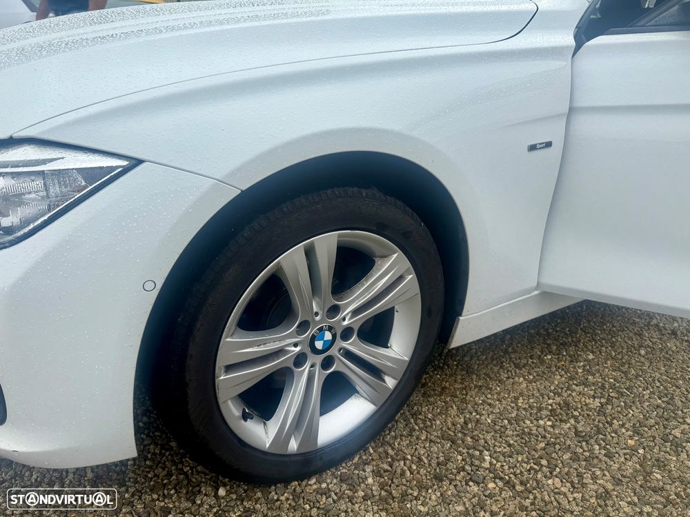 BMW 320 d Touring Line Sport - 21