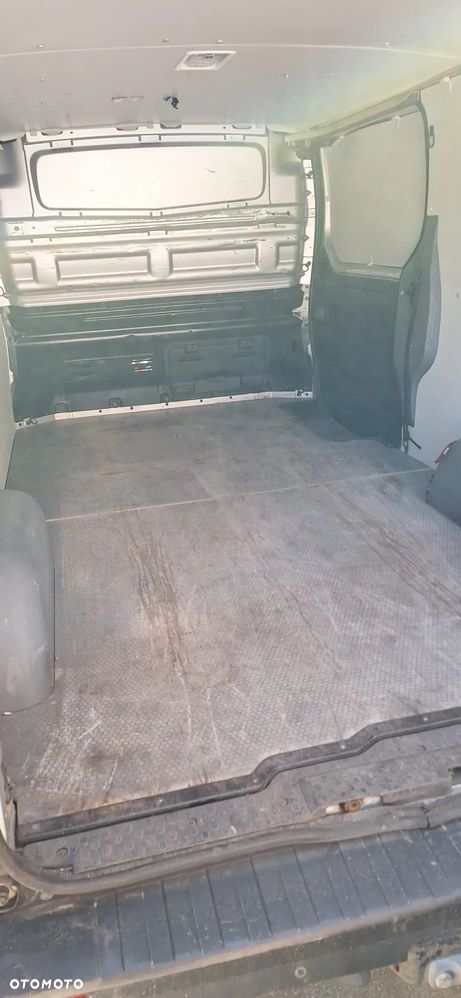 Renault Trafic - 12