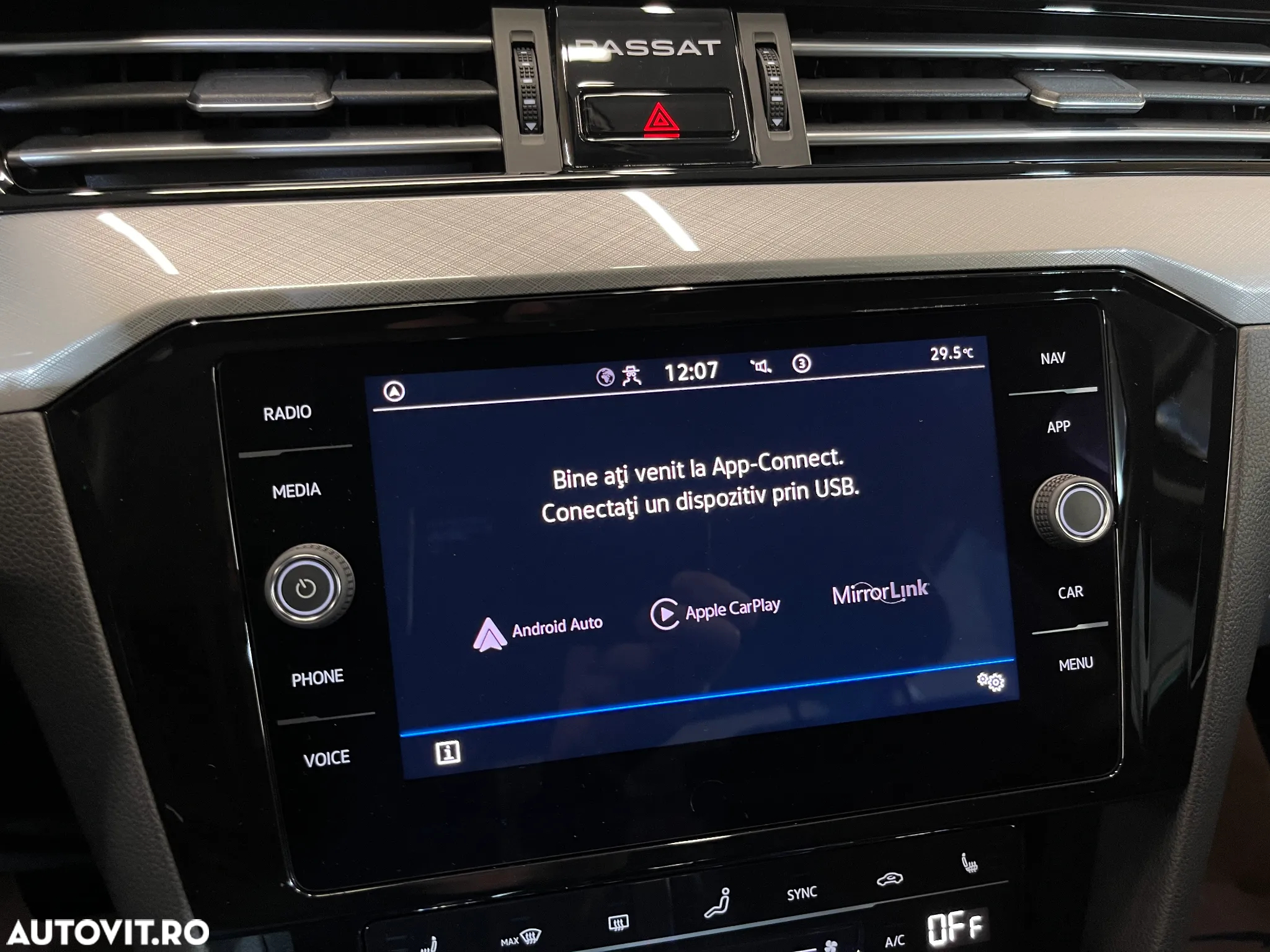 Volkswagen Passat 2.0 TDI DSG Comfortline - 16
