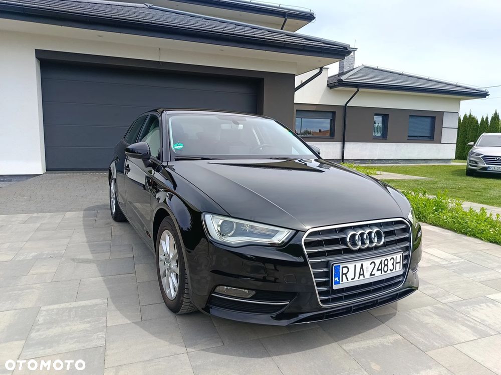 Audi A3 Sportback 2.0 TDI S tronic Attraction - 3