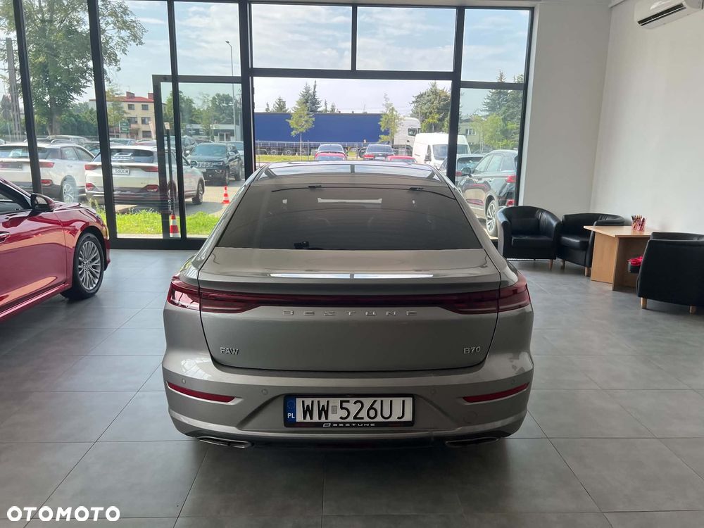 Bestune B70 2.0T Elegance - 9