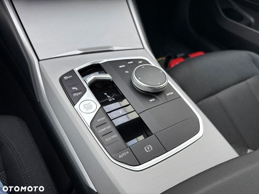BMW Seria 3 - 16