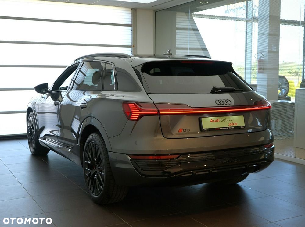 Audi Q8 e-tron - 3