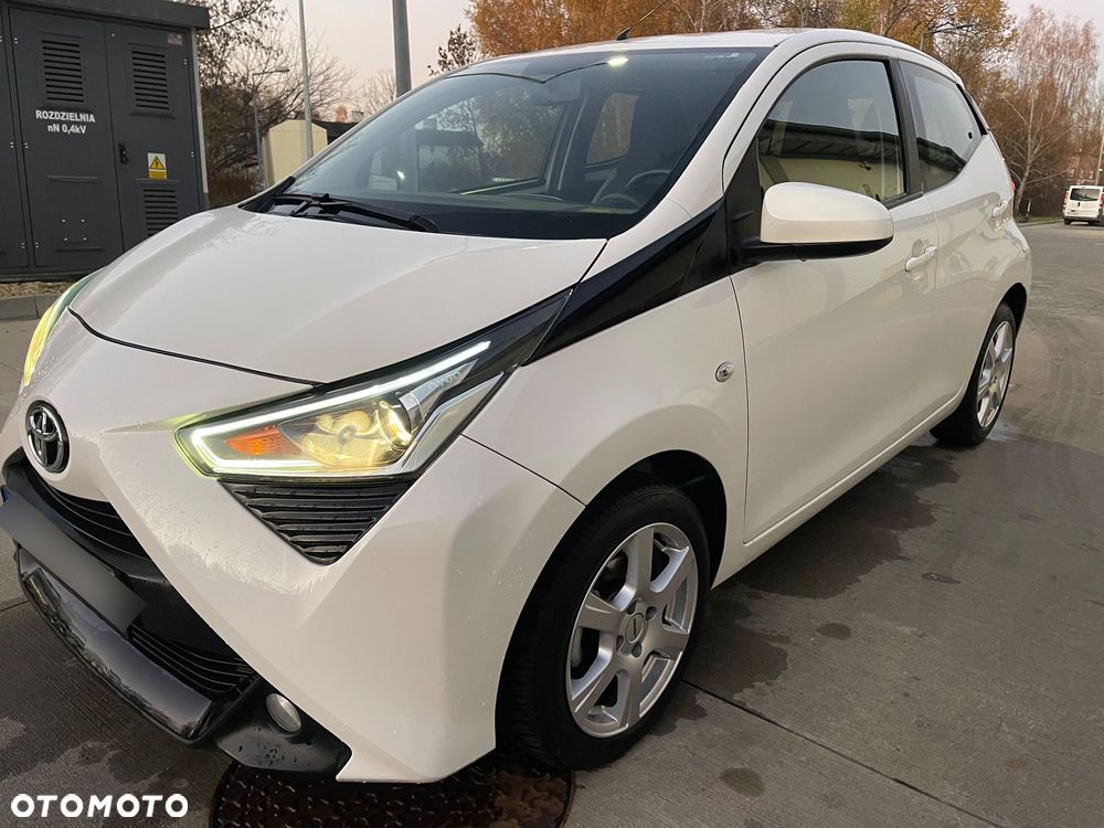 Toyota Aygo x.shift x-play connect - 11