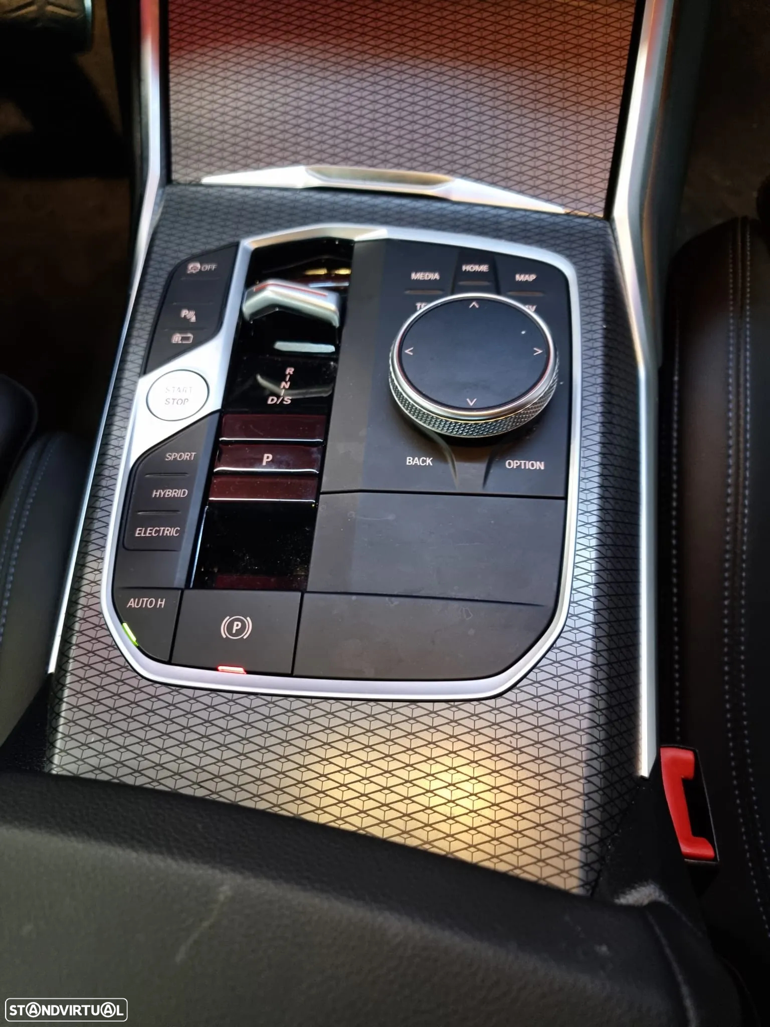 BMW 330 e Touring Pack M Auto - 13