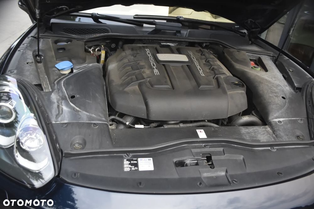Porsche Cayenne S Diesel Platinum Edition - 16