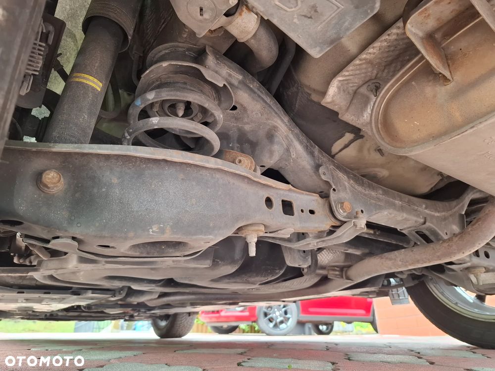 Toyota Auris 1.8 HSD Luna - 12