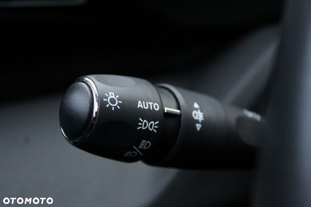 Peugeot 308 1.6 Hybrid PHEV Active Pack EAT8 - 31