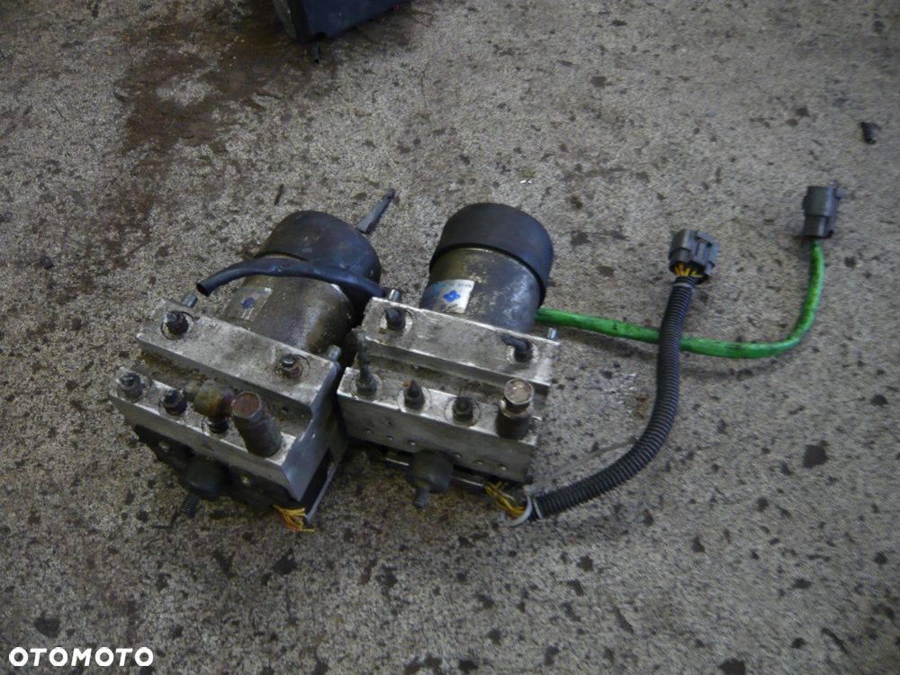 pompa hamulcowa abs ga2g437a0 mazda xedos - 2